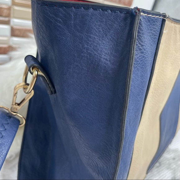 Blue and cream Tote with Shoulder Strap - Picture 6 of 6